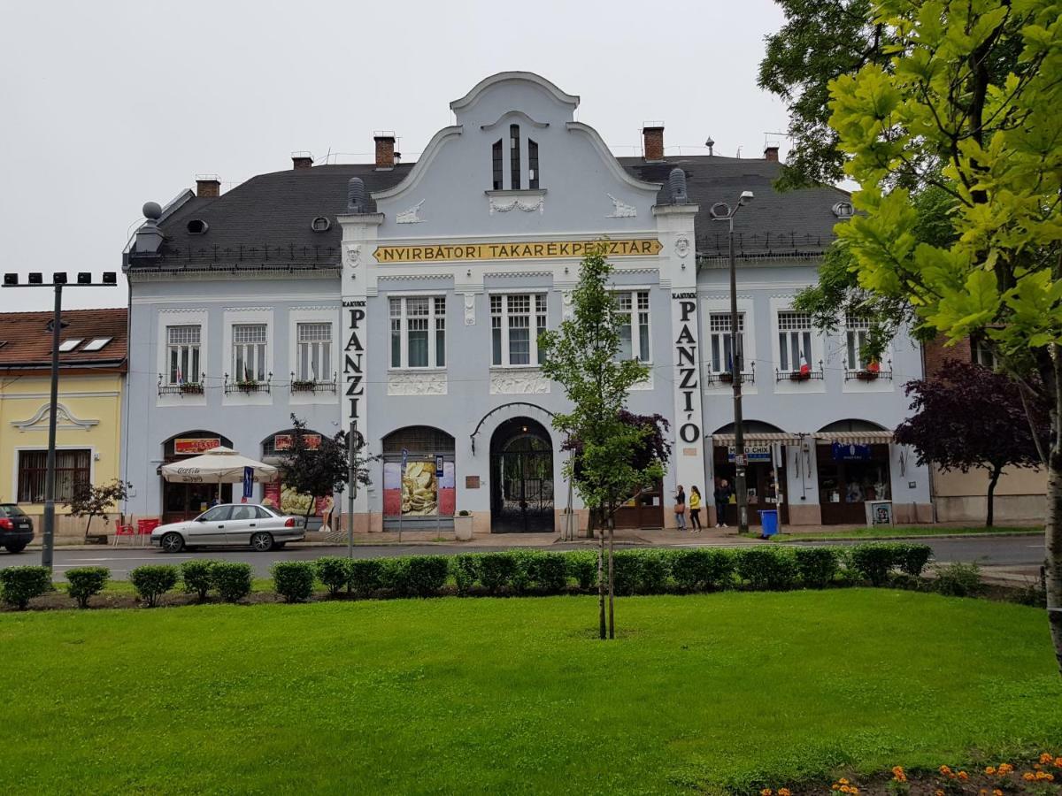 Kakukk Panzió Nyirbator Exterior foto
